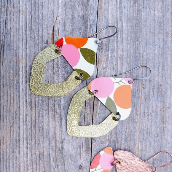 🛑SOLD🛑Retro Spring Garden - Vintage Tin & Brass - Picture 8 of 8